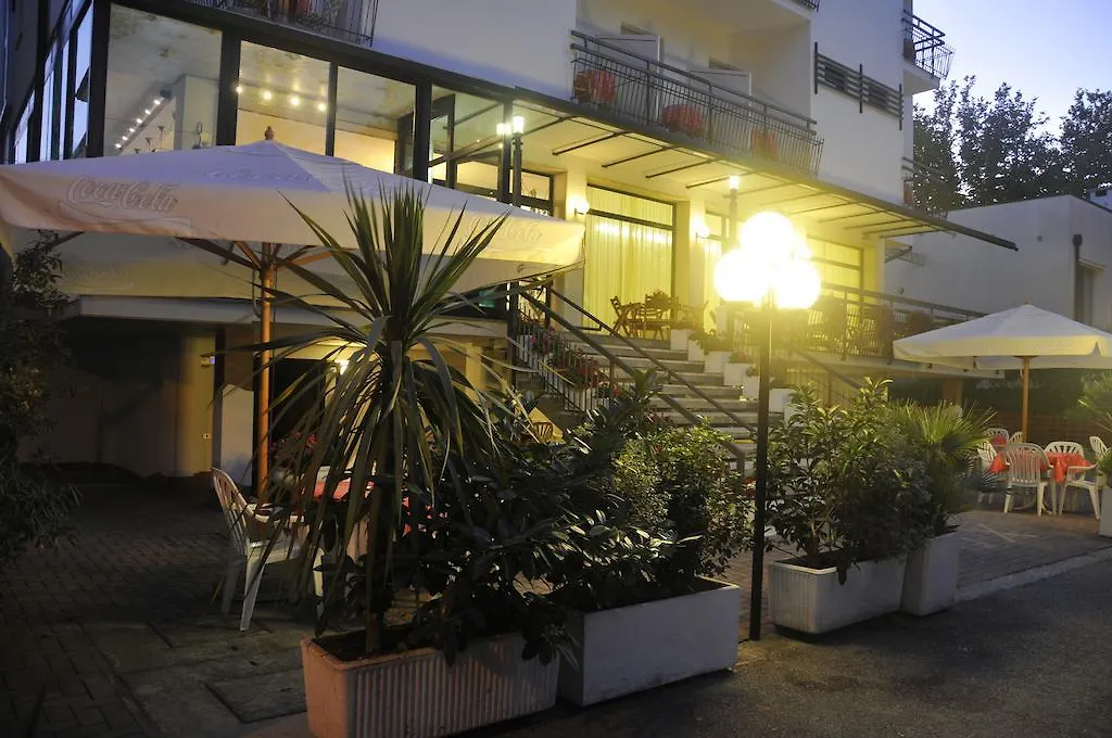 Hotel Lux Cesenatico